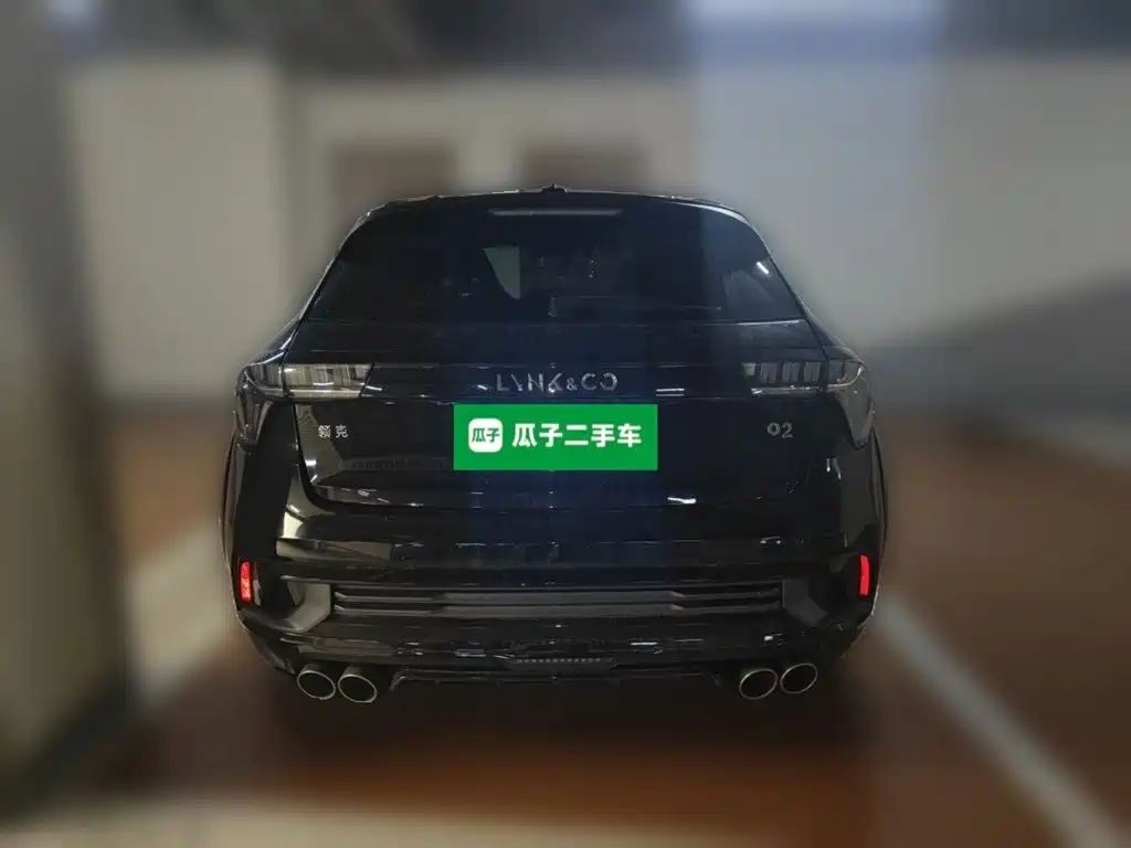 Photo 3 - Lynk & Co 02 Hatchback