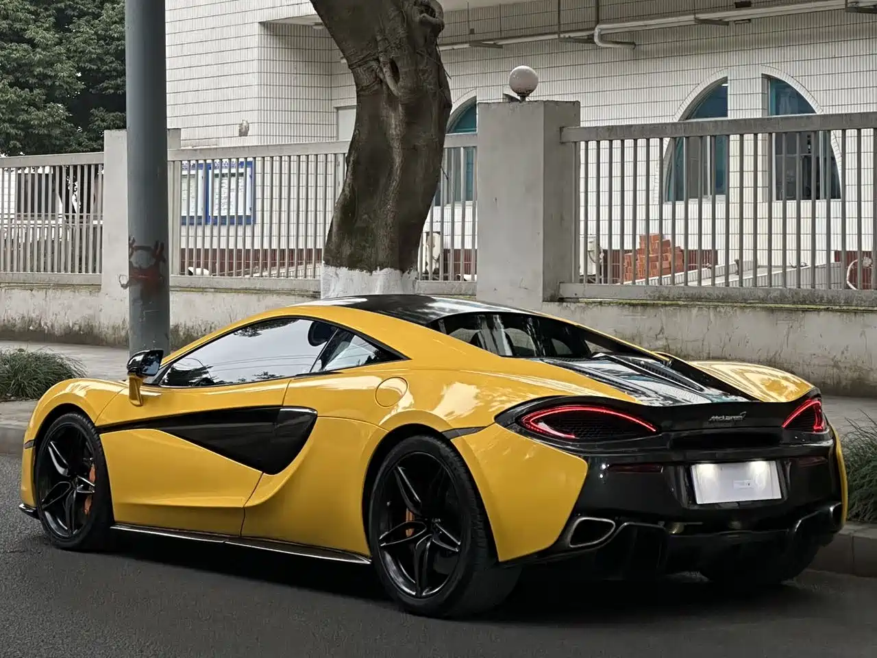 McLaren 570 2015 570S 3.8T Coupe фото 3