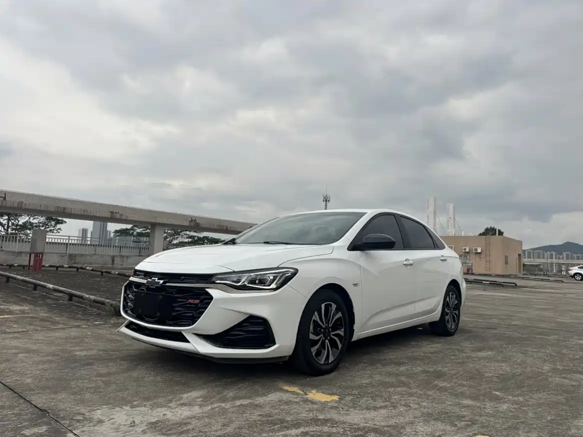 Chevrolet Monza 2019 RS 330T Auto Smooth Edition China VI