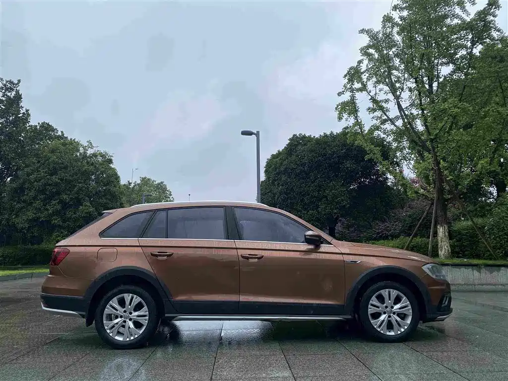 Volkswagen C-TREK 2018 2017 1.6L Automatic Comfort