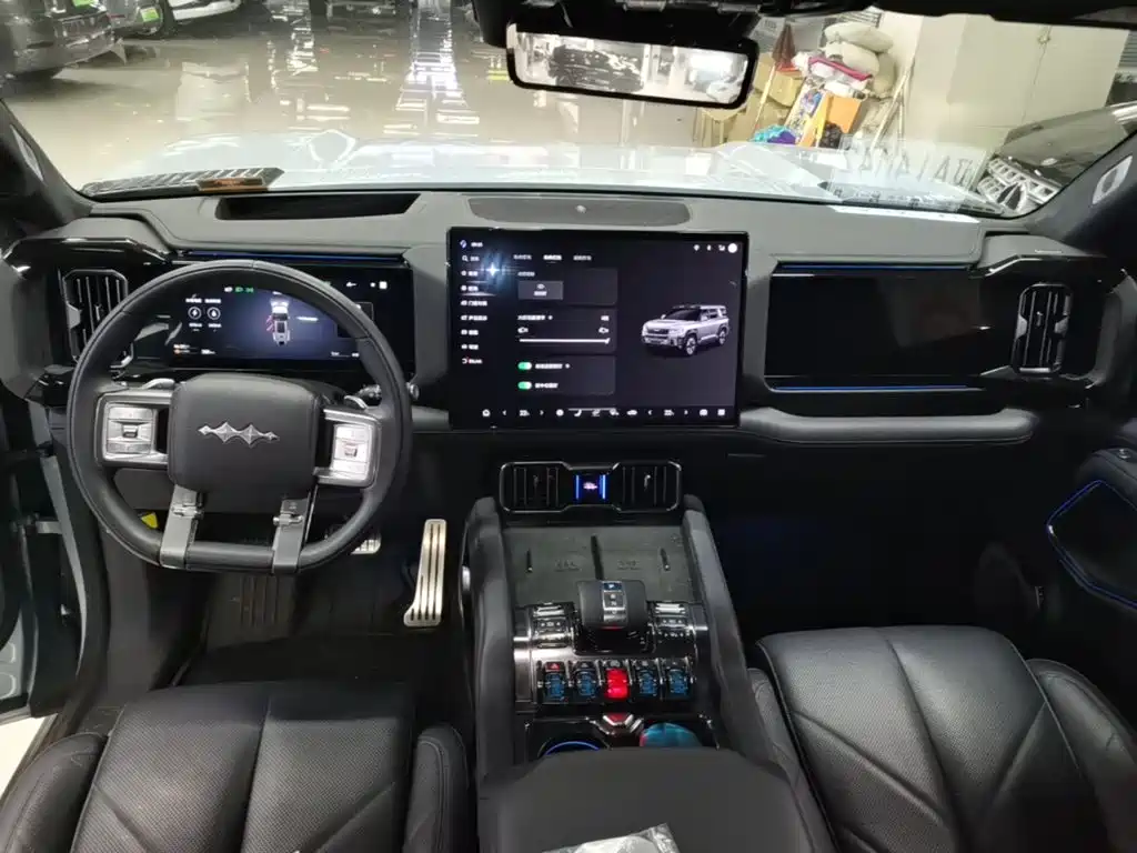 Fang Cheng Bao Leopard 8 2025 2025 Zhiyong Flagship 7-Seater