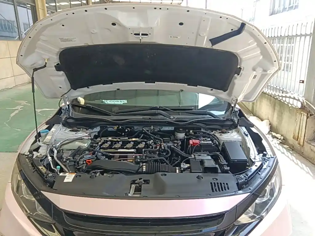 Фото 20 - Honda Civic