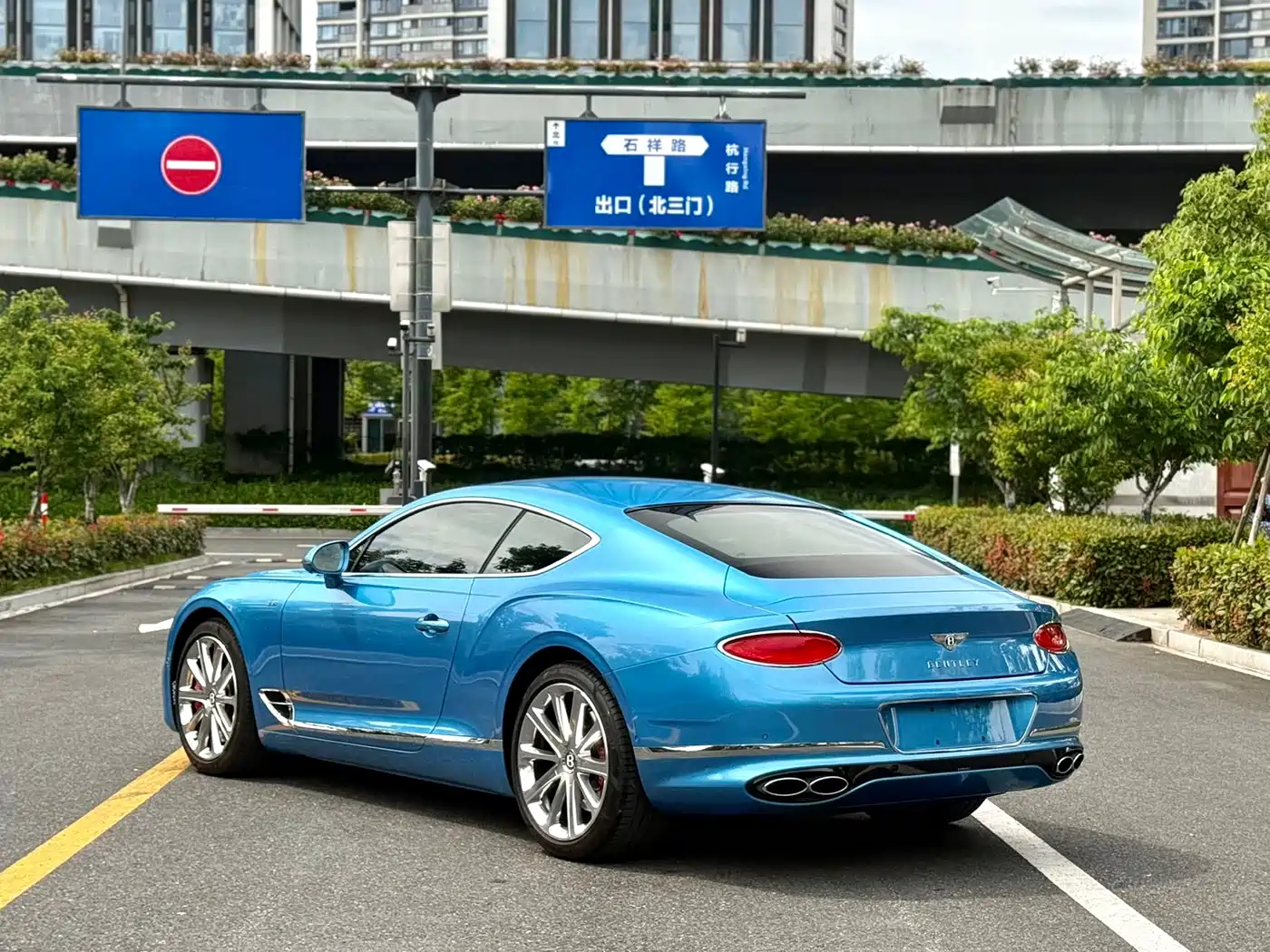 Bentley Continental 2023 2022 4.0T GT V8