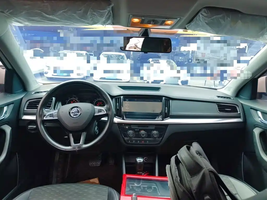SKODA KOMICK