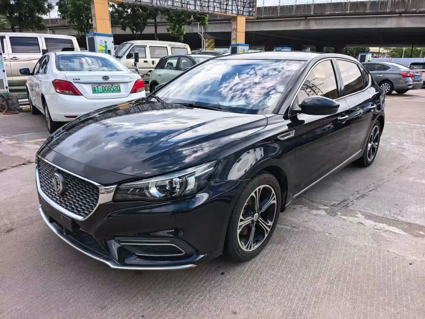 MG MG6 2018 2017 20T Automatic Luxury Smart Connect Version (China V)