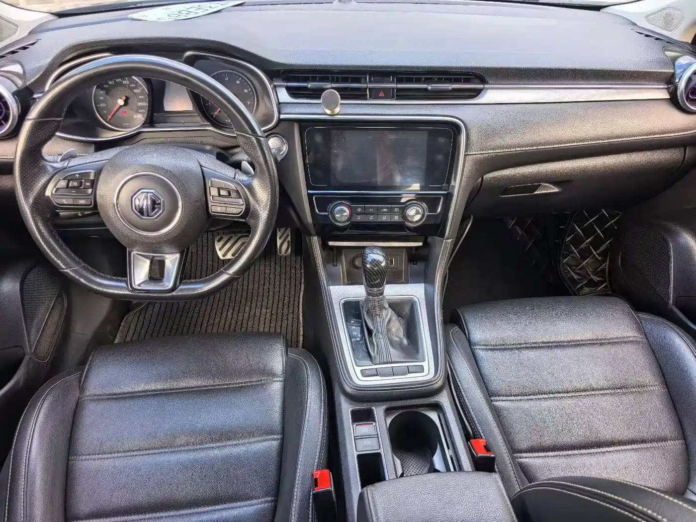 MG MG6 2018 2017 20T Automatic Luxury Smart Connect Version (China V)
