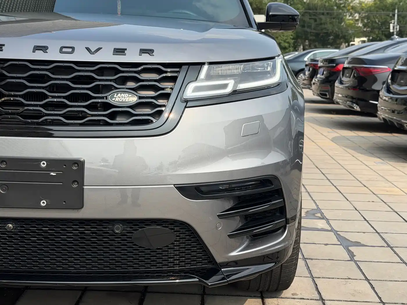 Land Rover Range Rover Velar 2022 2021 P250 Gloss Black Collector's Edition