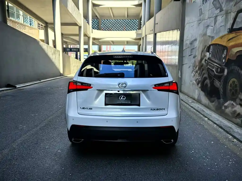 Lexus NX 2015 200t AWD F Sport фото 9
