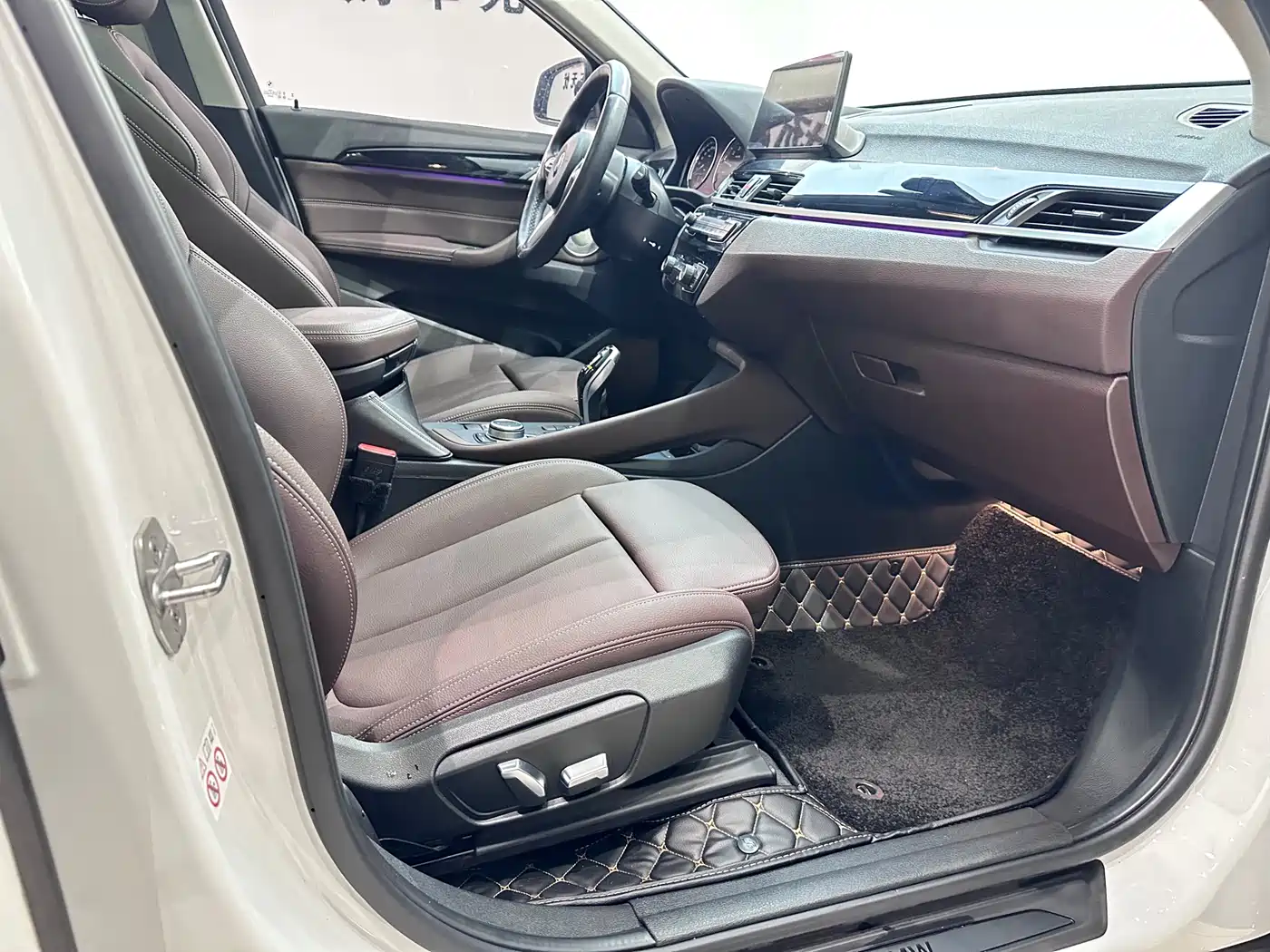 BMW X1 2022 sDrive25Li Leading фото 11