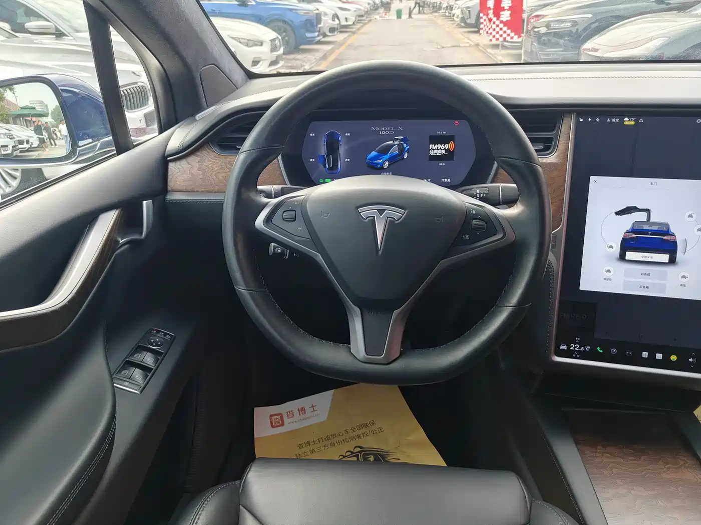 TESLA MODEL X