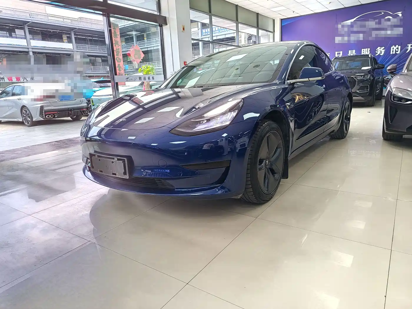 TESLA MODEL 3