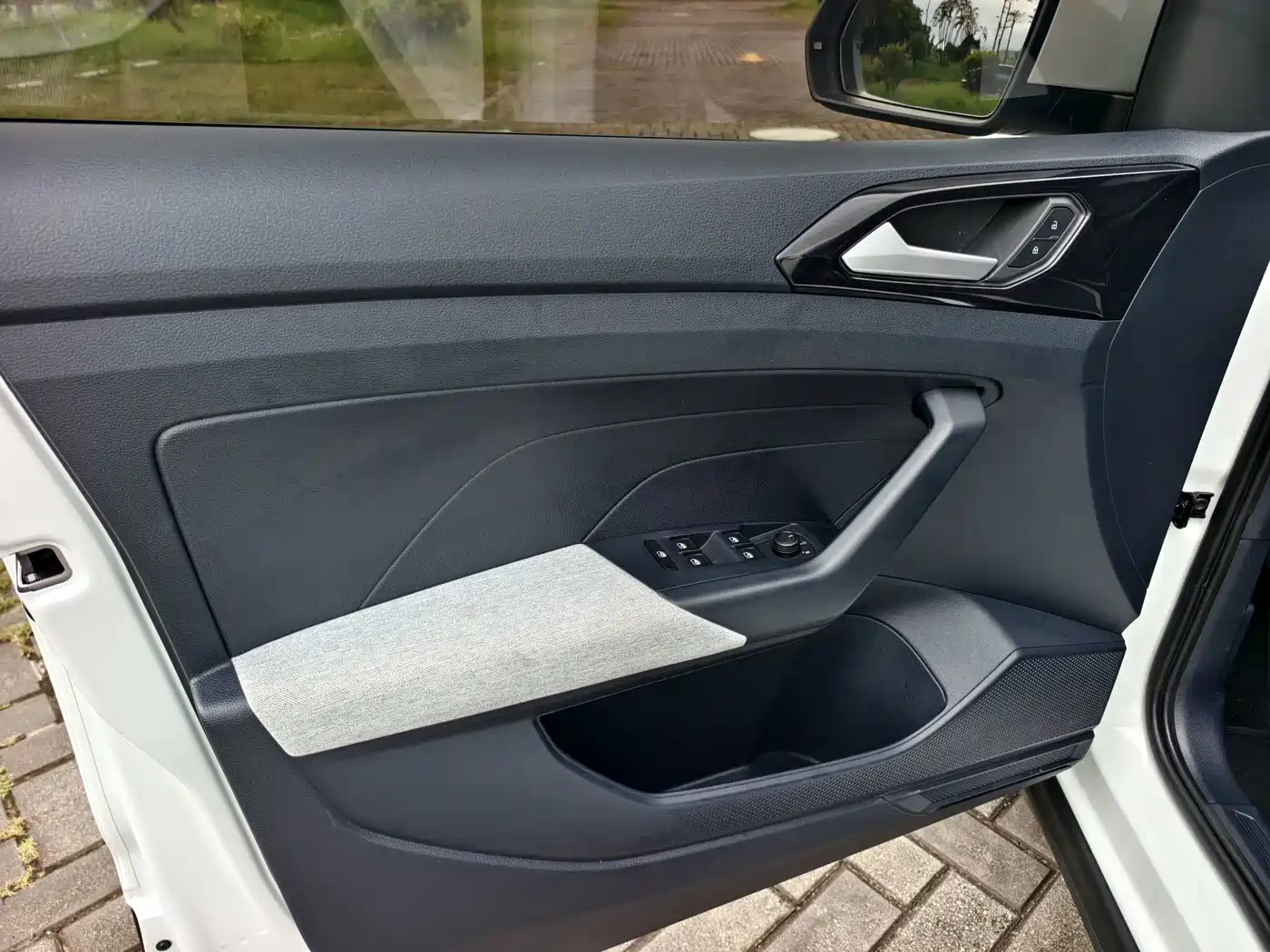 Volkswagen Tharu 2025 2025 Model Rising Star 1.5L Advance Edition