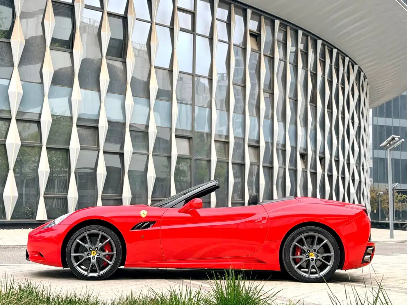 Ferrari California T 2011 2009 4.3L Standard