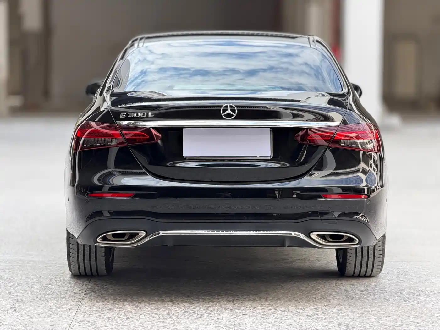 Mercedes-Benz E-Class 2023 E 300 L Sport Fashion фото 4