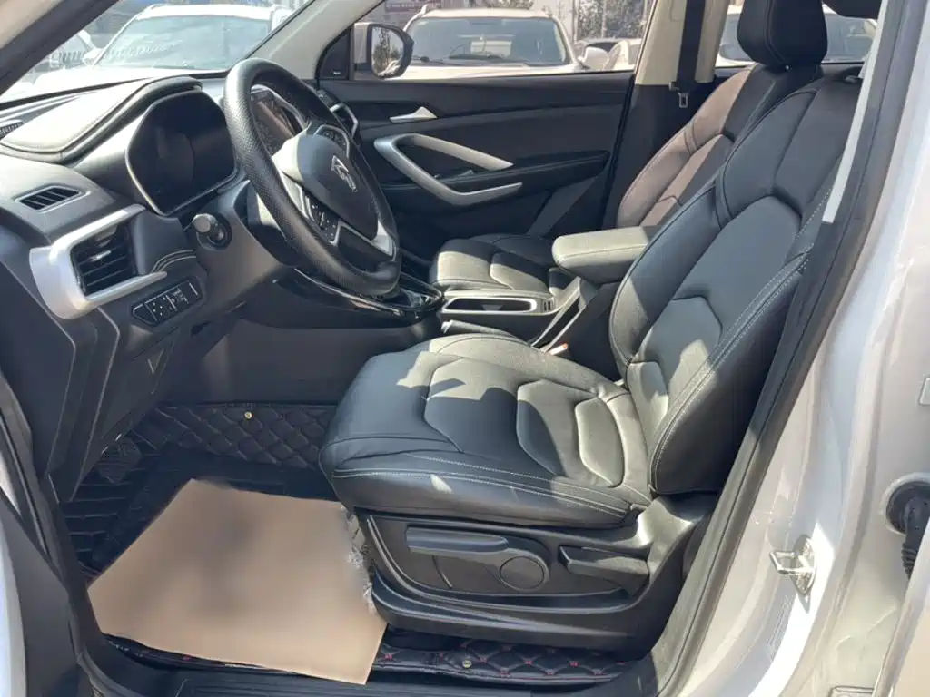 Baojun 530 2020 2020 1.5T CVT Luxury Connect 6-seater