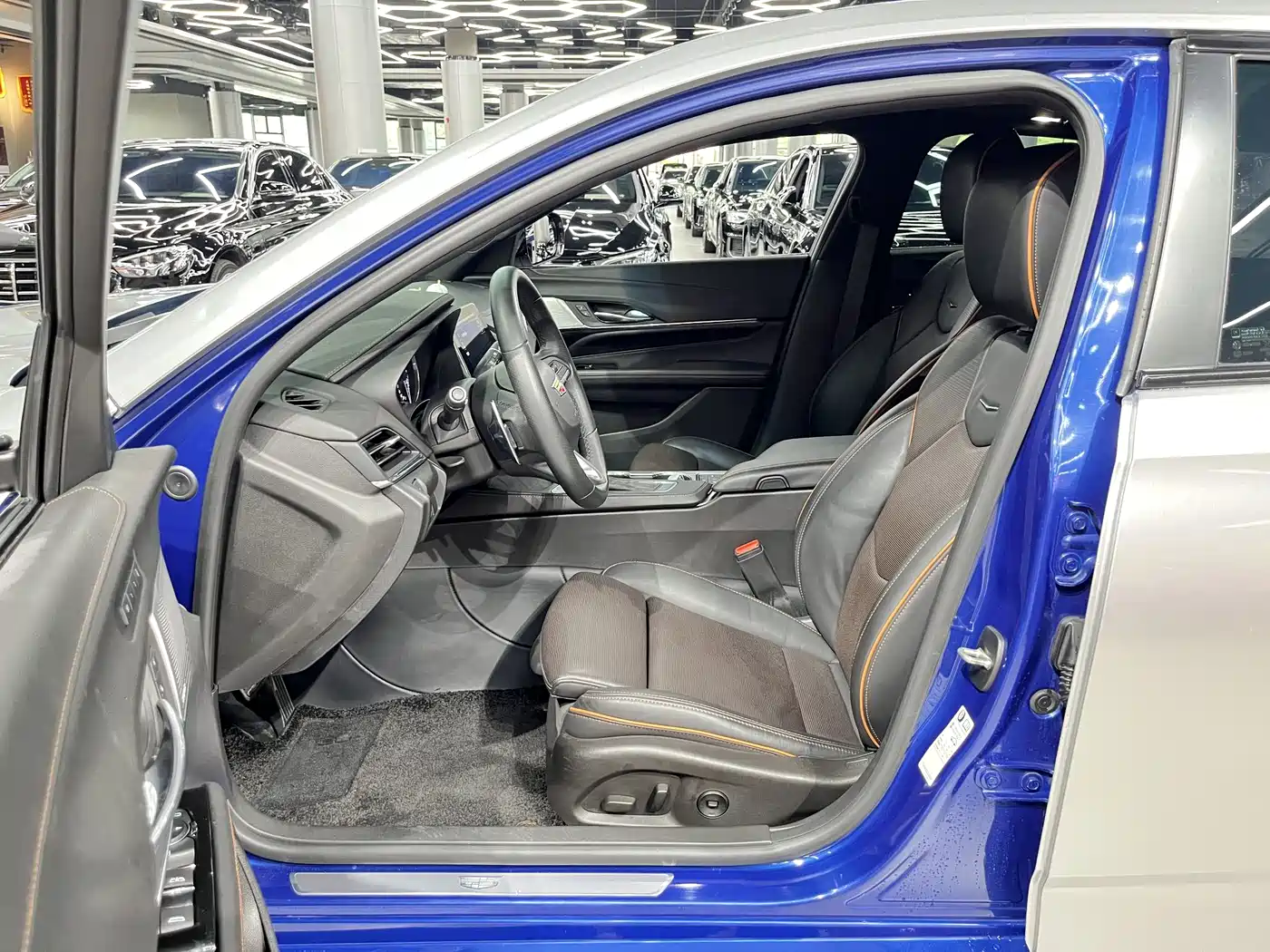 CADILLAC CT4