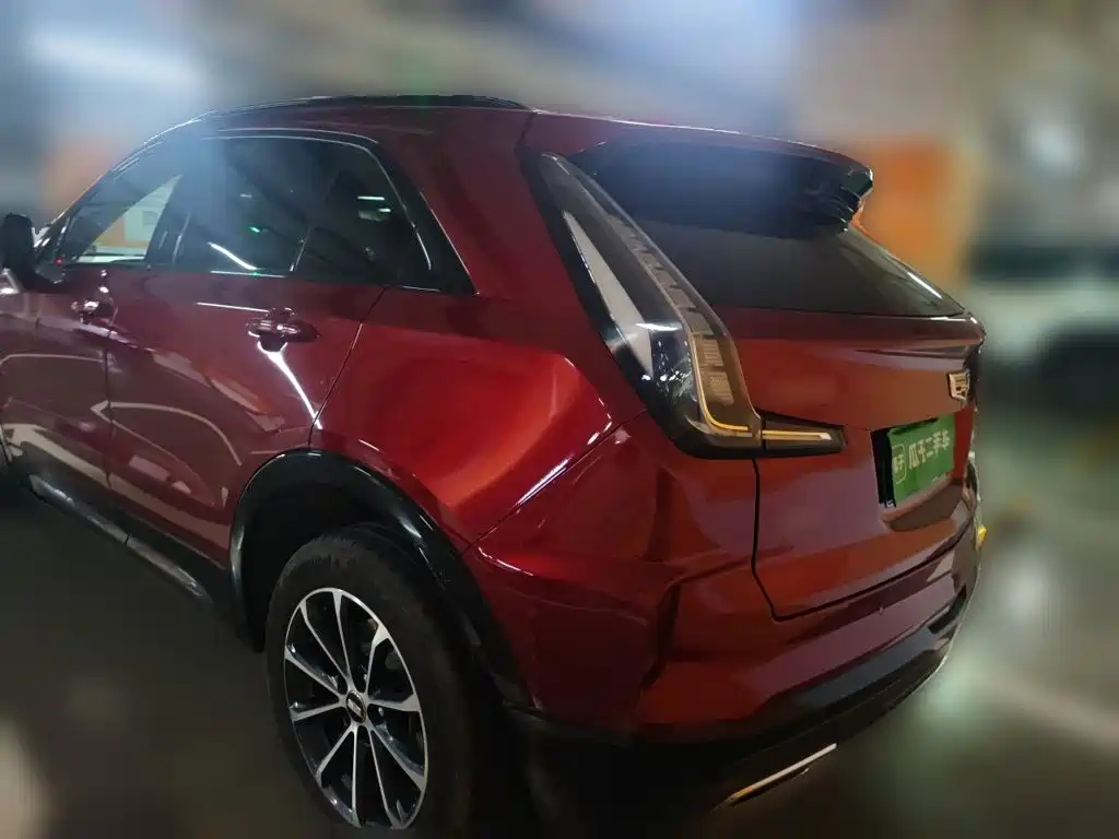 صورة 25 - Cadillac XT4
