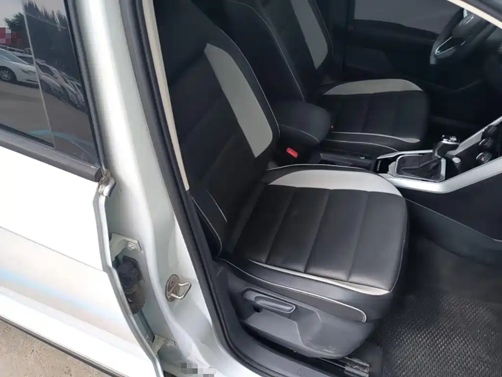 Volkswagen T-Roc, миниатюра 25