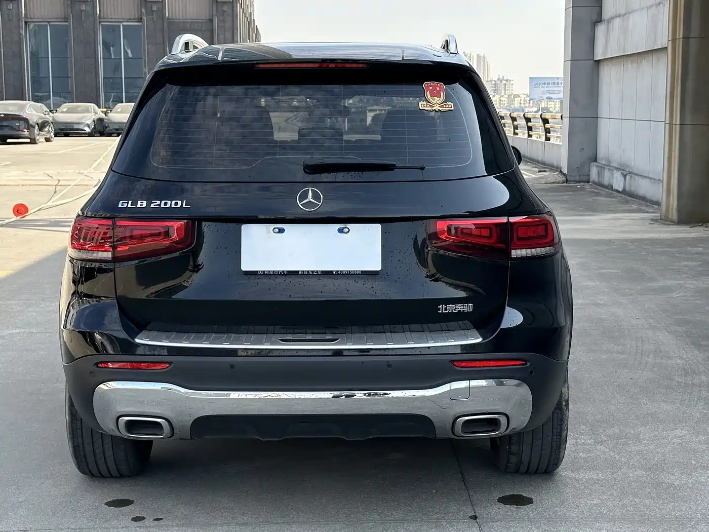 MERCEDES-BENZ GLB