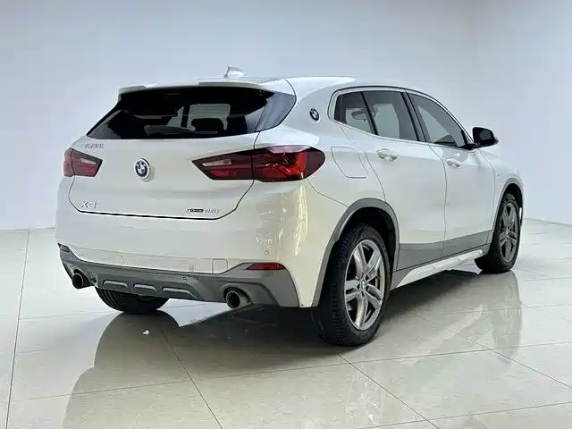 BMW X2 2020 2021 sDrive25i Leading M Off-Road Package