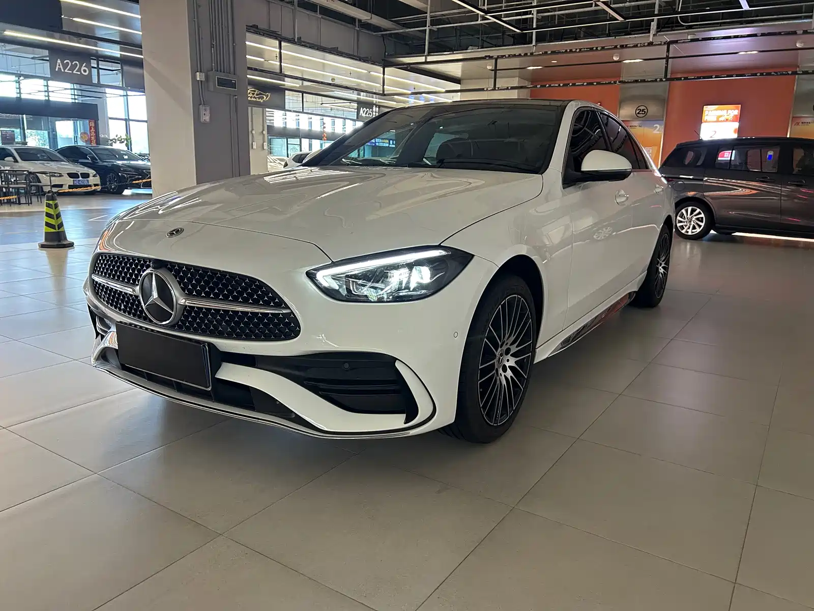 Фото 1 - Mercedes-Benz C-Class