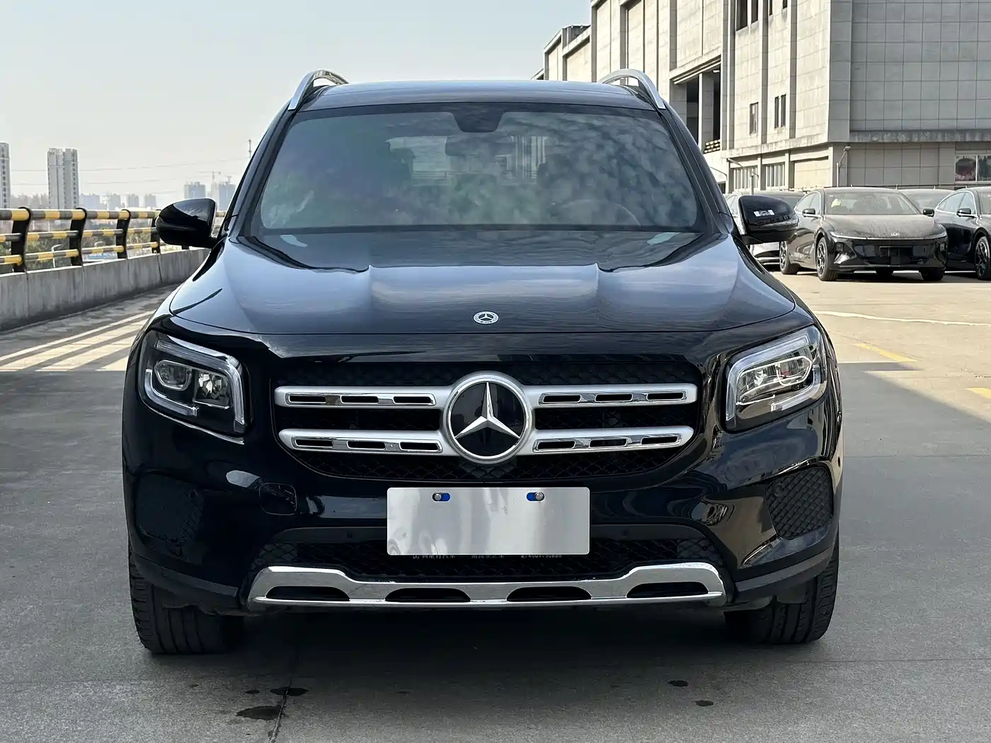 MERCEDES-BENZ GLB