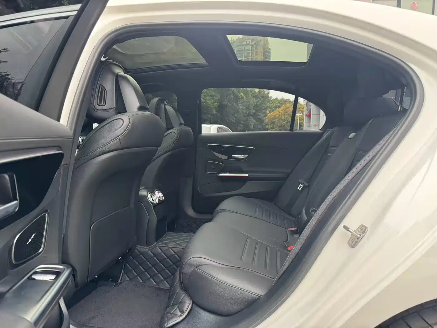 Mercedes-Benz C-Class 2024 C 260 L Sport фото 6