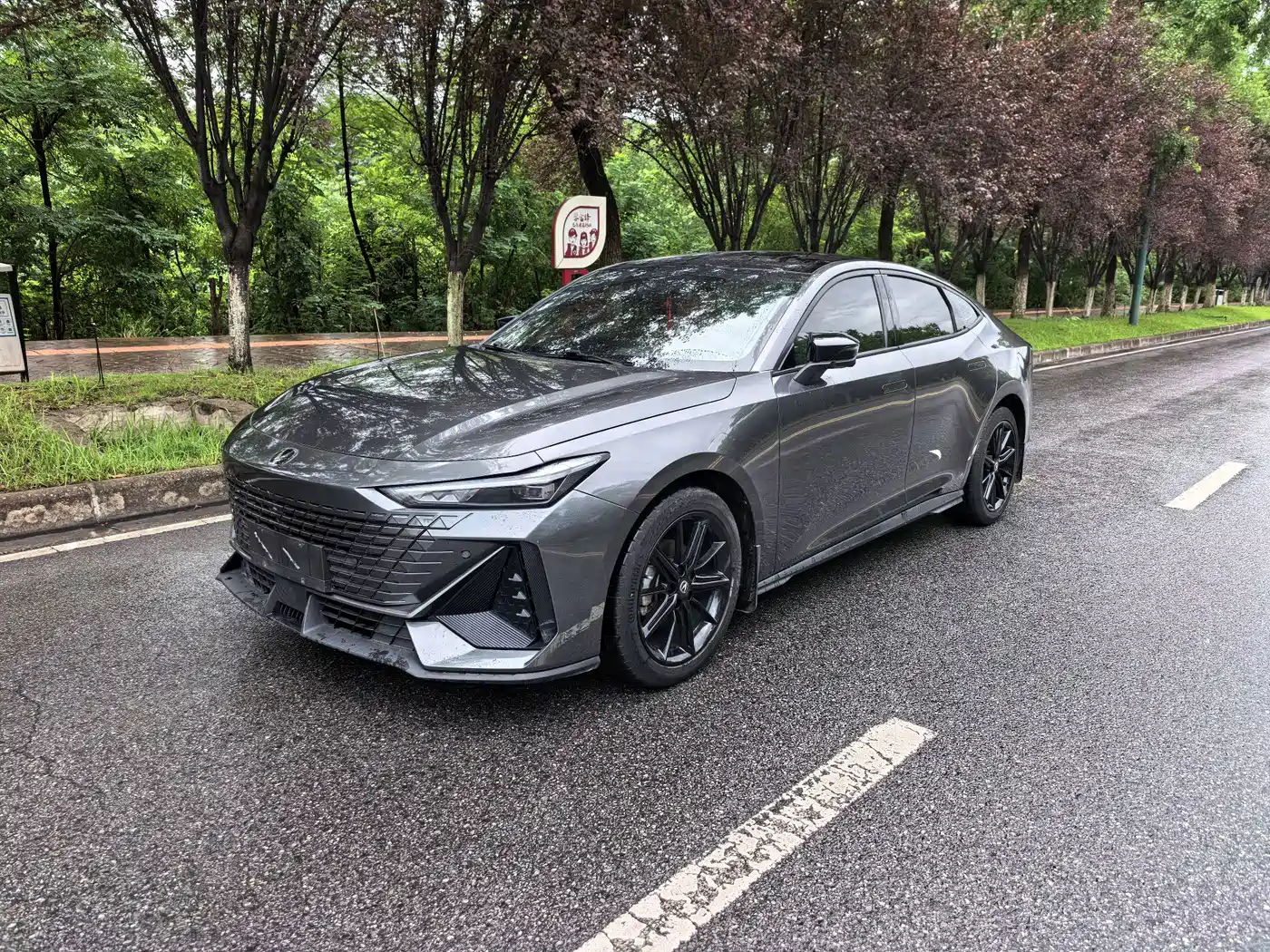 Changan Changan UNI-V 2022 1.5T Premium Model