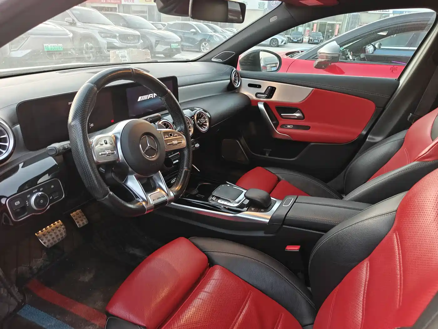 Mercedes-Benz A-Class AMG (Import) 2020 AMG A 35 4MATIC фото 12