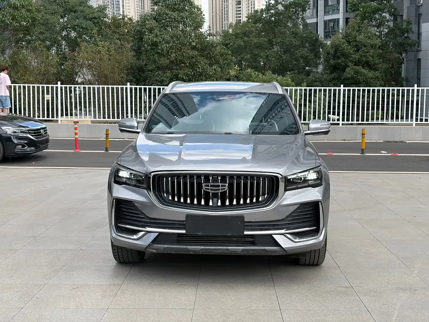 Фото 2 - Geely Monjaro