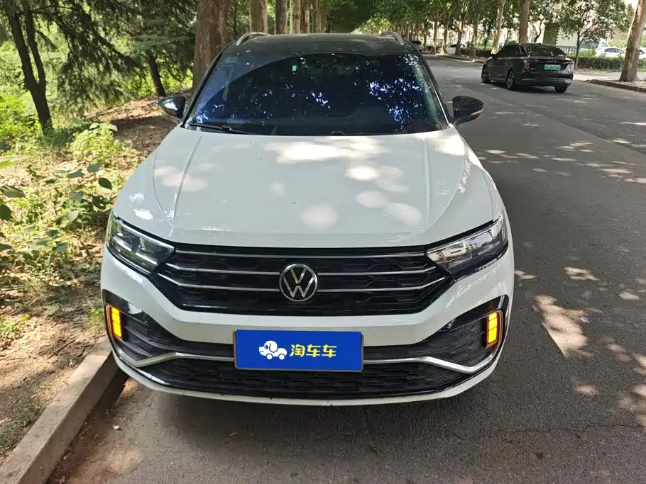 Photo 2 - Volkswagen T-ROC