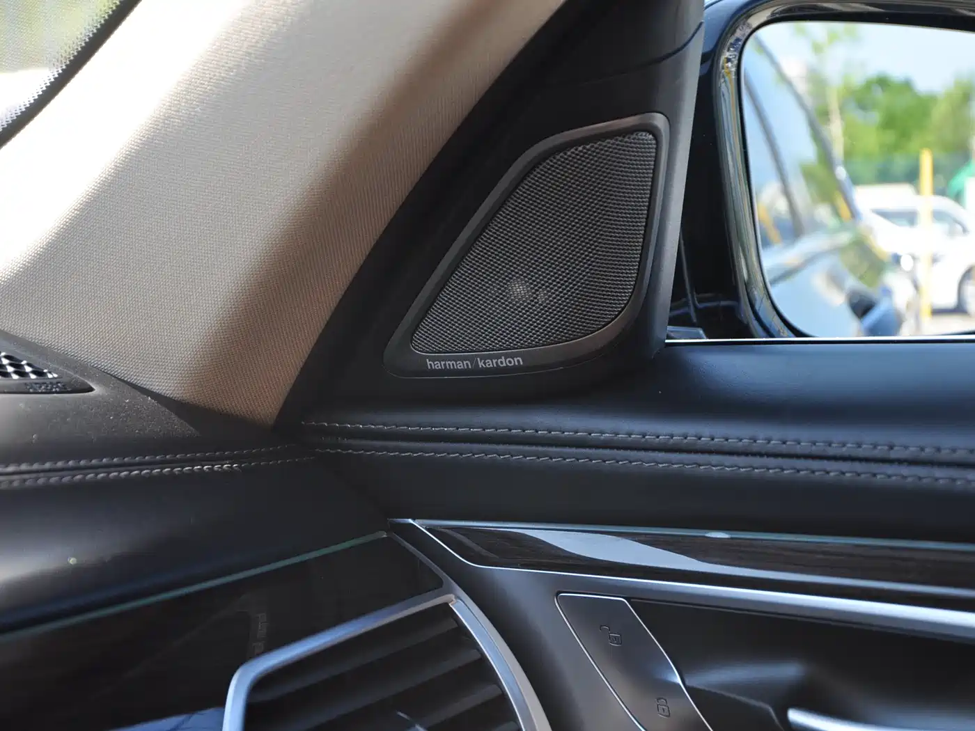 BMW 7 Series 2019 730Li Luxury Package фото 12