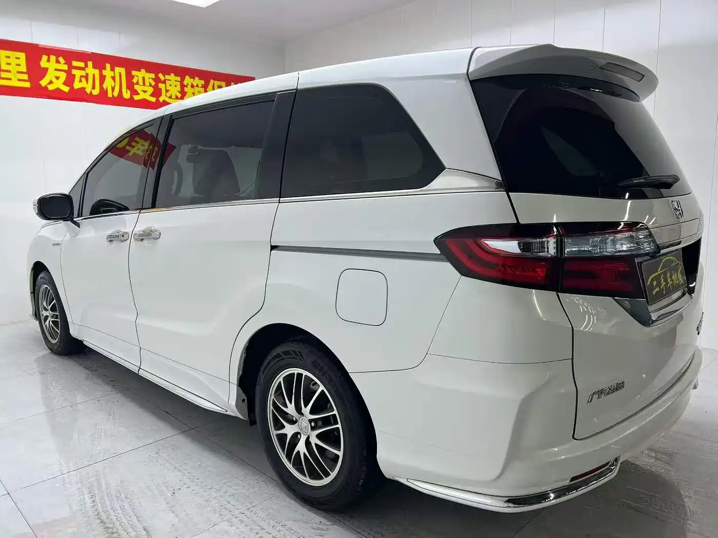 Фото 6 - Honda Odyssey