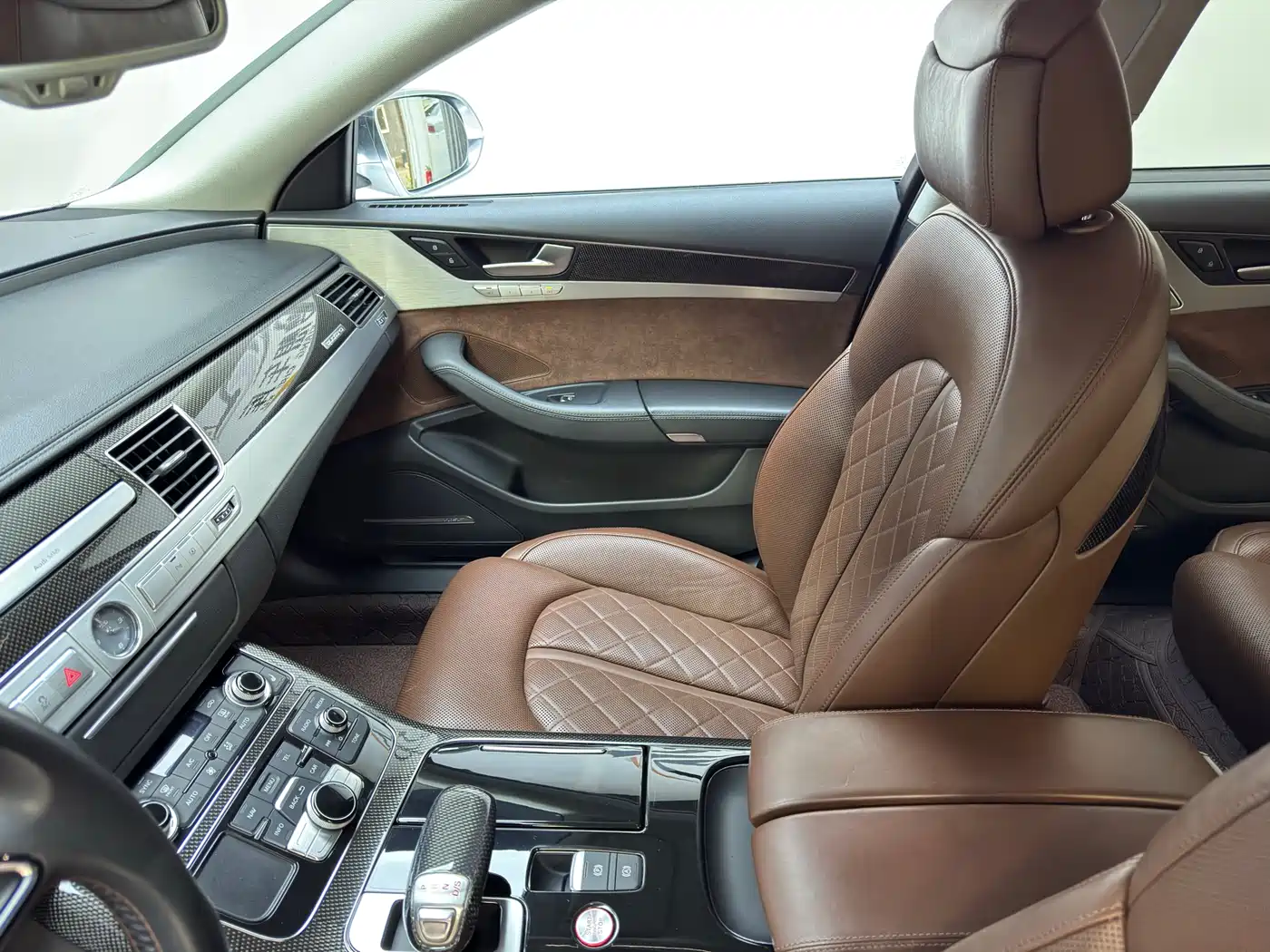 Audi S8 2014 S8 4.0TFSI quattro фото 15