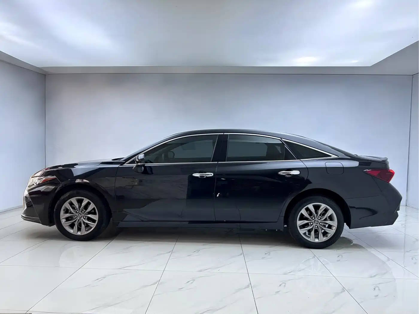 Toyota Avalon 2021 2.5L Luxury Edition фото 4