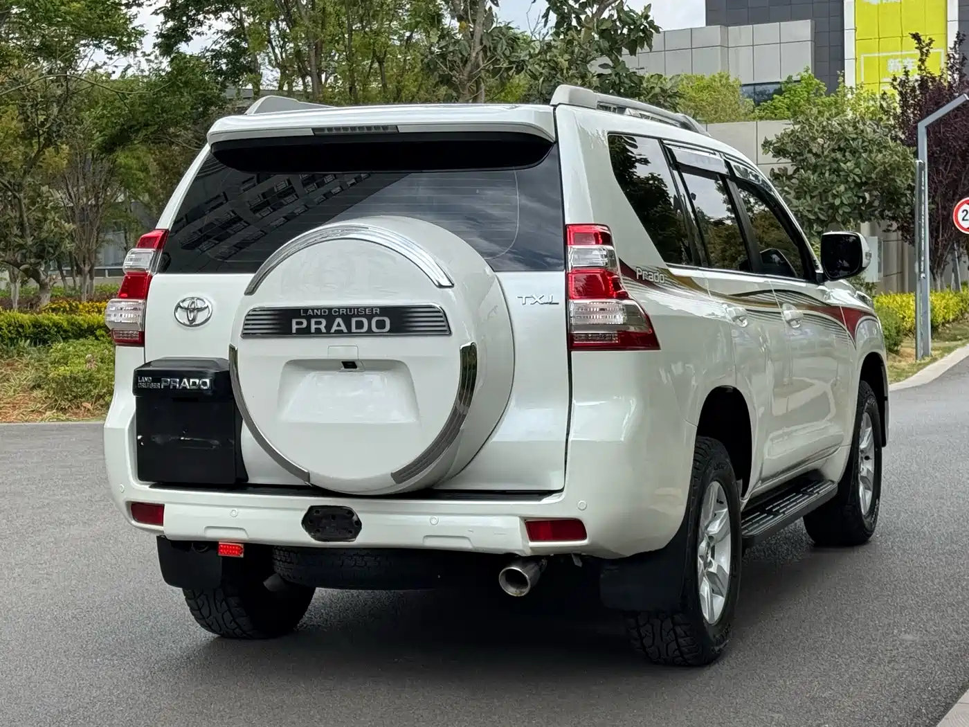 TOYOTA PRADO