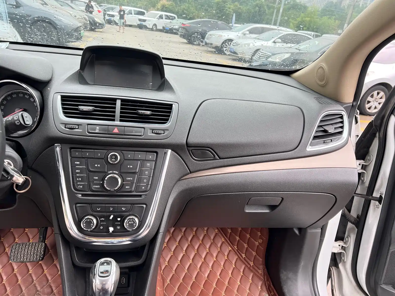 Фото 8 - Buick Encore