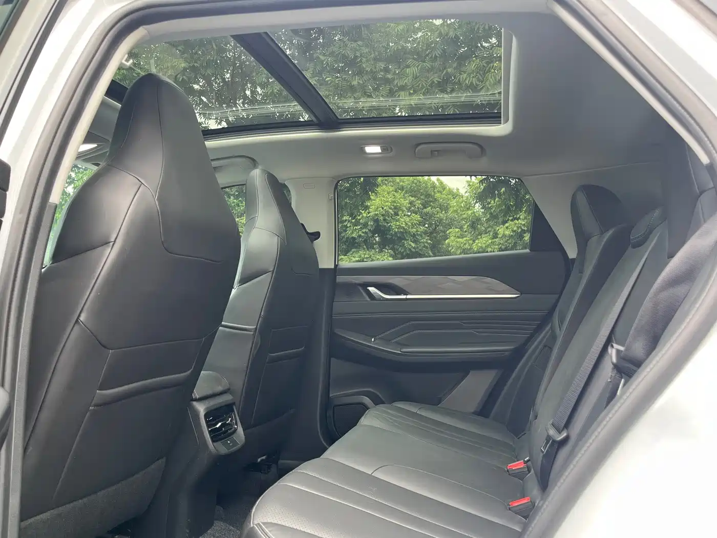 Dongfeng Aeolus Haohan 2024 2024 Glory Edition DH-i 1.5T Luxury