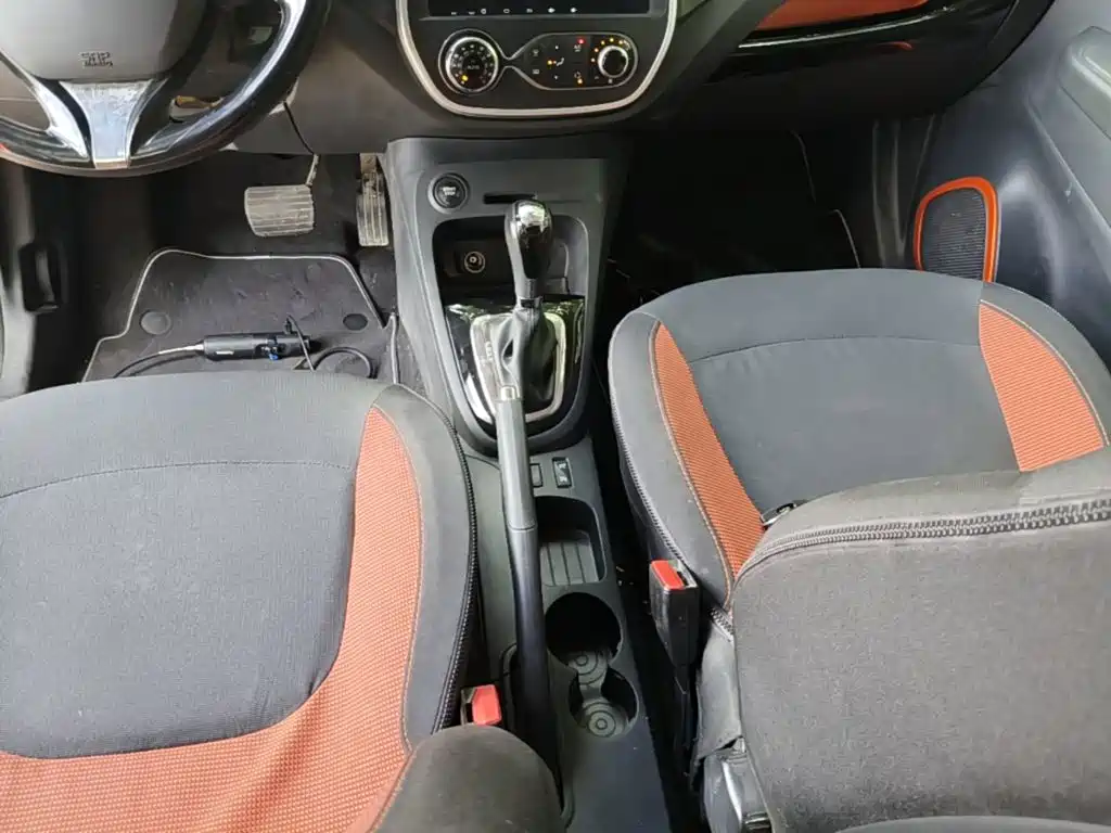 Renault Captur 2016 2015 1.2T Automatic Comfort Edition