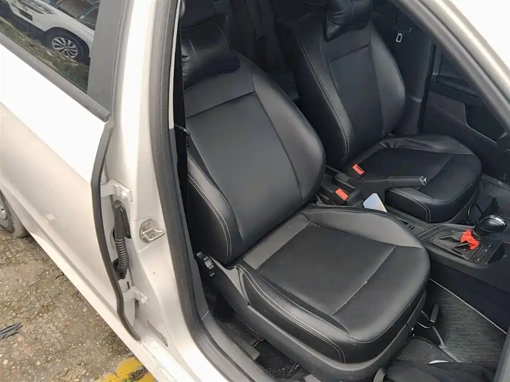 Volkswagen Lavida 2019 Lavida Start 1.5L Auto Trend (China VI) фото 4