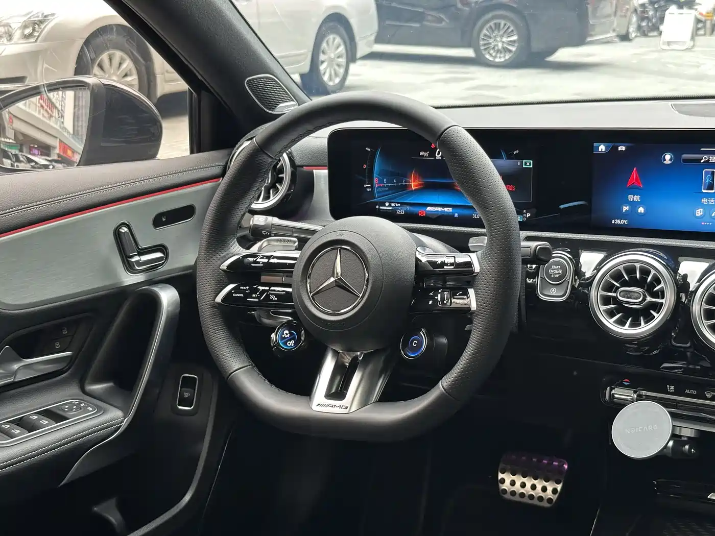 Mercedes-Benz A-Class AMG 2025 AMG A 35 L 4MATIC фото 8