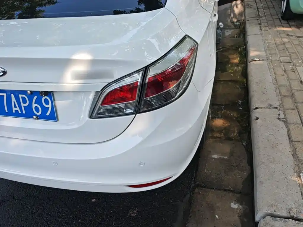 Chery Arrizo 3 2016 2015 1.5L Manual Authentic Edition