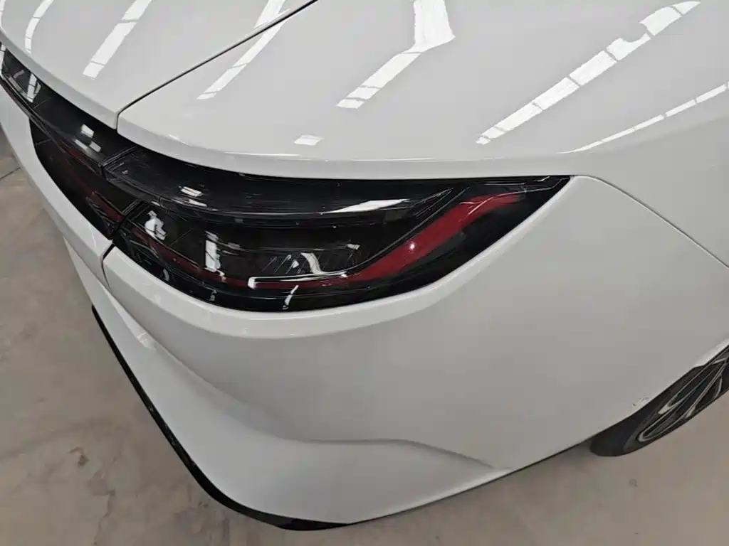 Geely Galaxy Galaxy E8 2025 2025 575km Exploration Smart Drive Edition