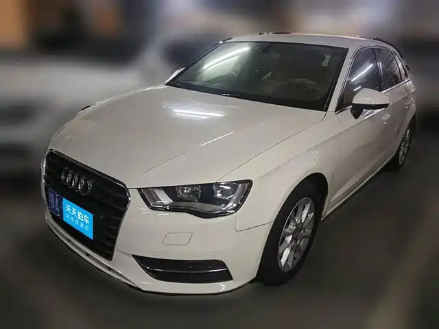 Audi A3 2014 Sportback 35 TFSI Automatic Progressive — фото 1