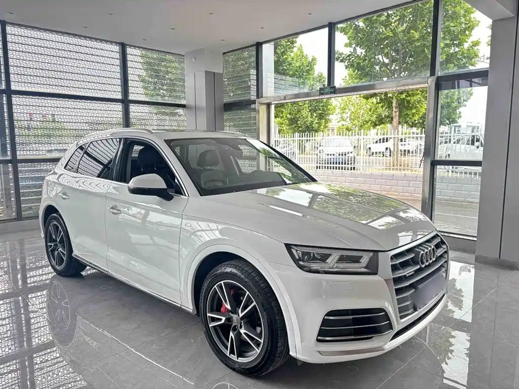 Audi Q5L 2020 Facelift 40 TFSI Honor Fashion фото 6