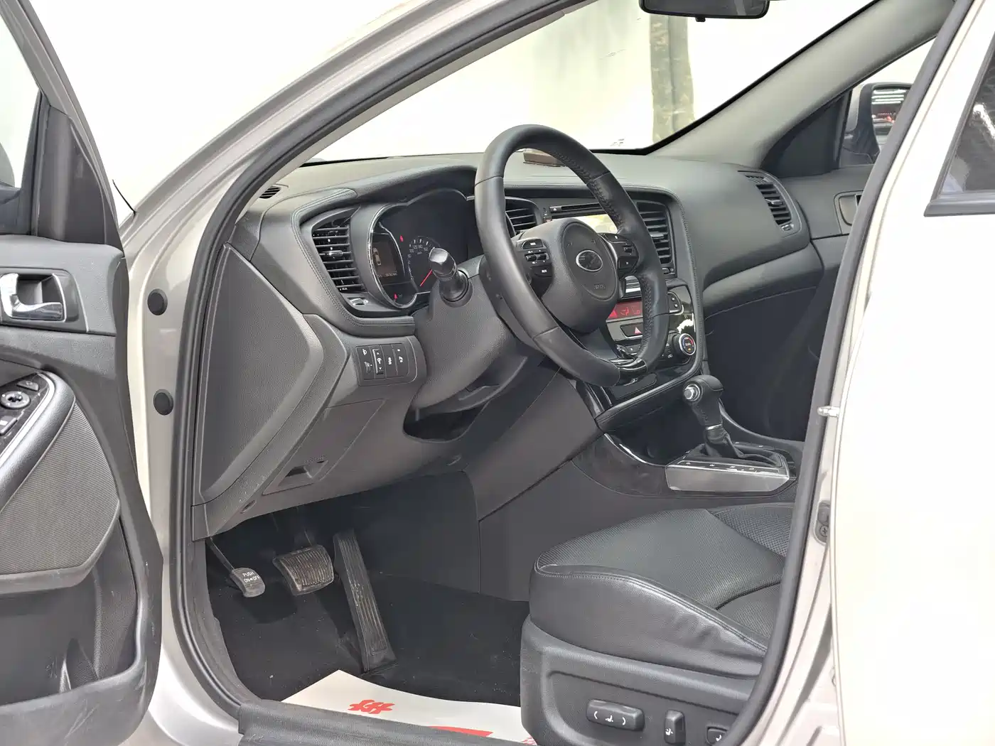 Kia K5 2014 2.0L Automatic LUXURY фото 14