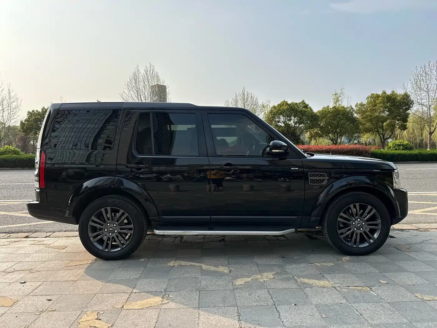 Land Rover Discovery 2016 3.0 SC V6 HSE фото 7