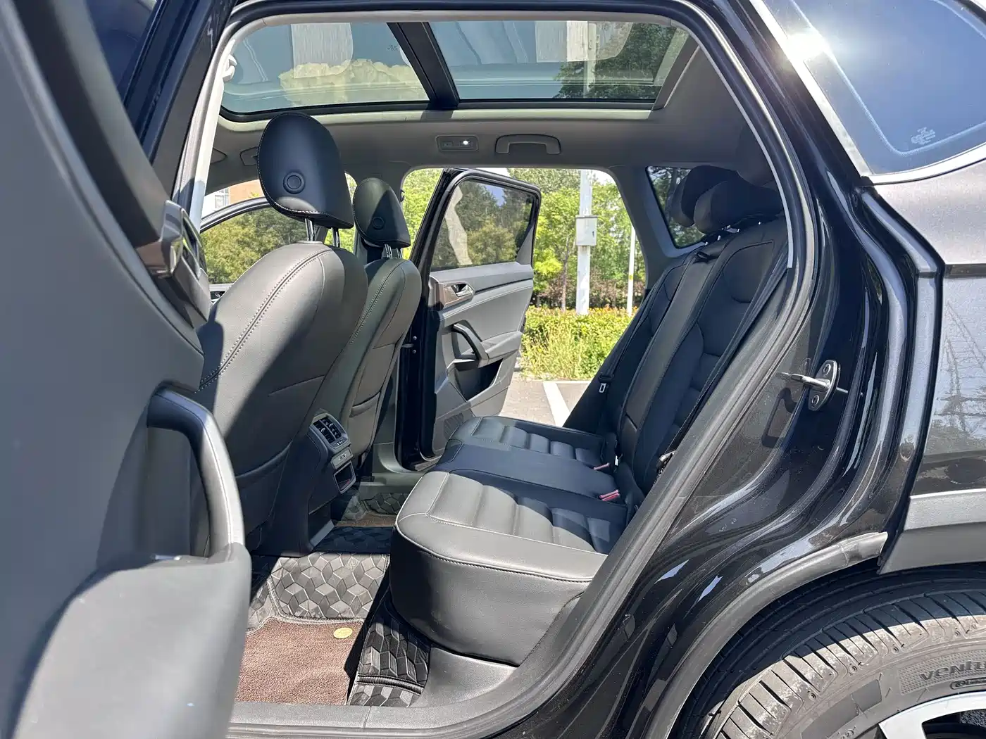 Volkswagen Tharu, миниатюра 6