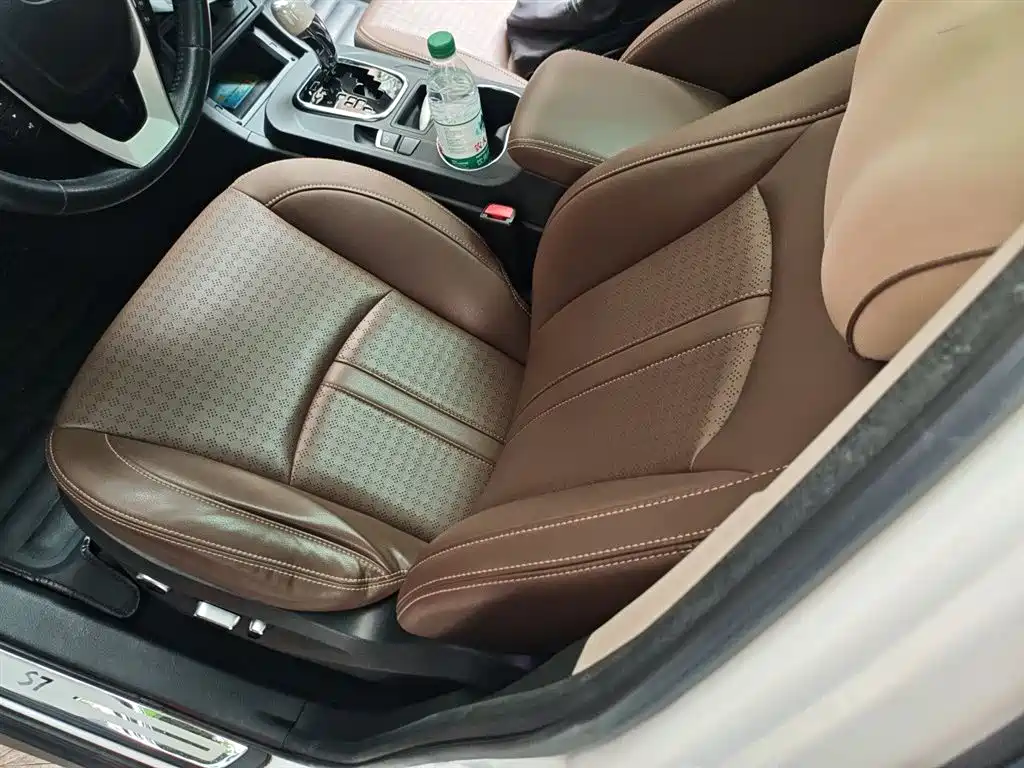 BYD S7 2017 2.0T Auto Luxury фото 8