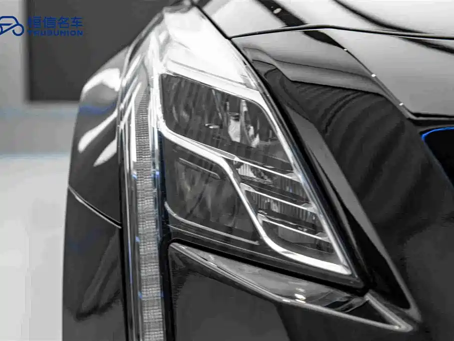 Фото 10 - Cadillac CT6